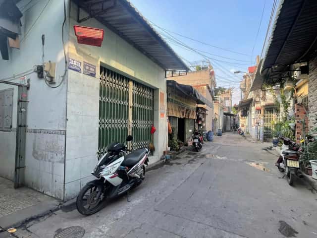 Bán nhà mặt tiền Nguyễn Đức Thiệu Thành phố Dĩ An, Bình Dương – 14 phòng ngủ, giá 6.2 tỷ