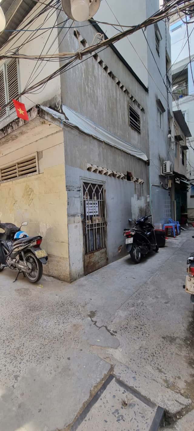 Bán nhà hẻm Ba Tháng Hai Quận 10, TP.HCM – 2 phòng ngủ, giá 6.8 tỷ