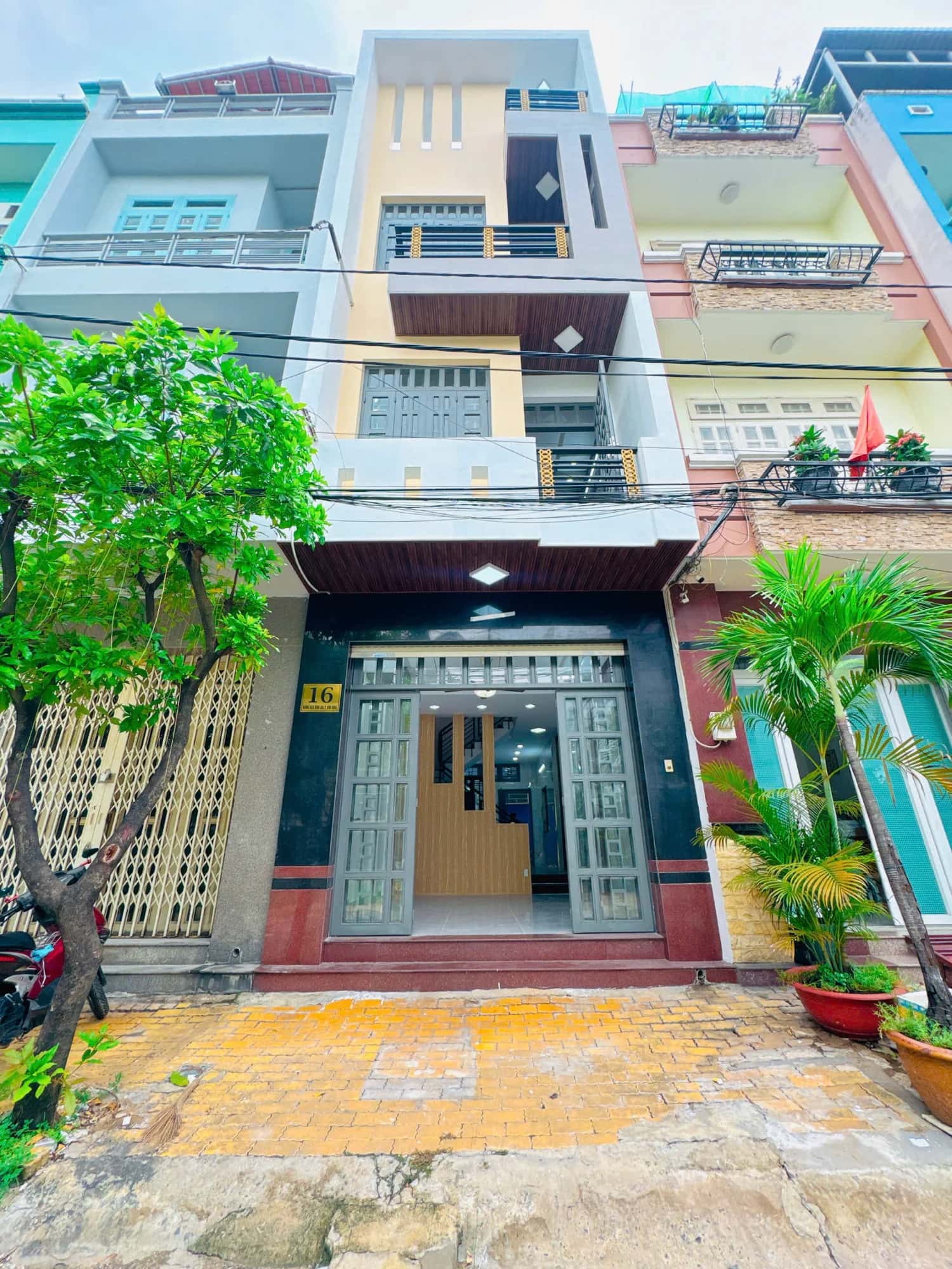 Bán nhà mặt tiền đường 302B Bông Sao Quận 8, TP.HCM – 4 phòng ngủ, giá 10.4 tỷ