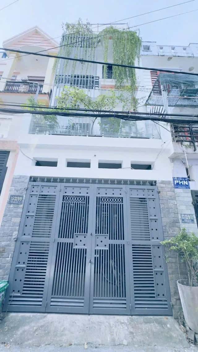 Bán nhà hẻm Lâm Thị Hố Quận 12, TP.HCM – 3 phòng ngủ, giá 5.6 tỷ