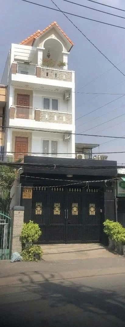 Bán nhà mặt tiền Đường Gò Ô Môi Quận 7, TP.HCM – 5 phòng ngủ, giá 18 tỷ
