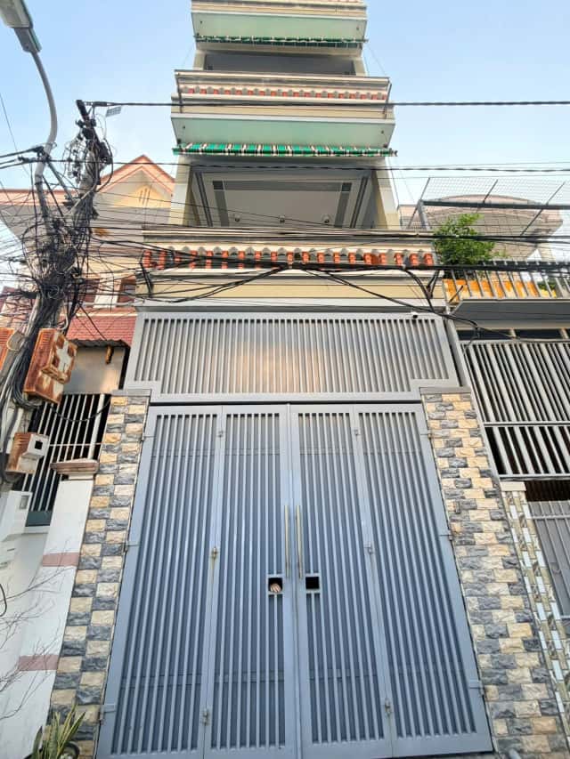 Bán nhà hẻm Đường 4B Thành phố Nha Trang, Khánh Hòa – 4 phòng ngủ, giá 10 tỷ