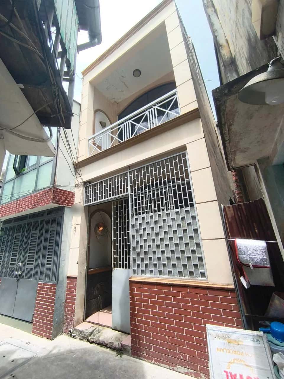 Bán nhà hẻm Cách Mạng Tháng Tám Quận 10, TP.HCM – 2 phòng ngủ, giá 4.3 tỷ