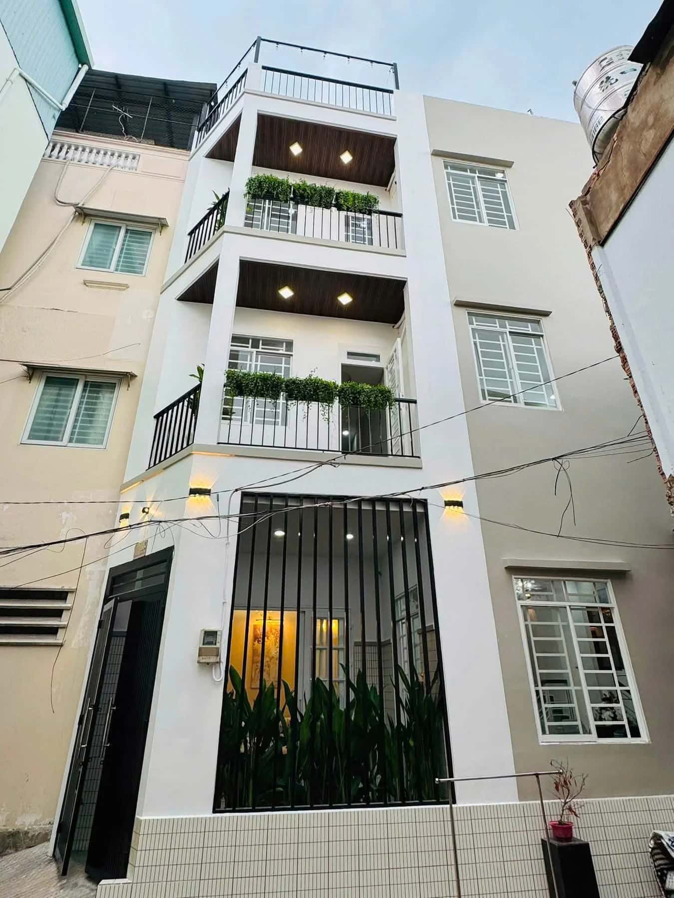 Bán nhà mặt tiền Âu Dương Lân Quận 8, TP.HCM – 4 phòng ngủ, giá 7.5 tỷ
