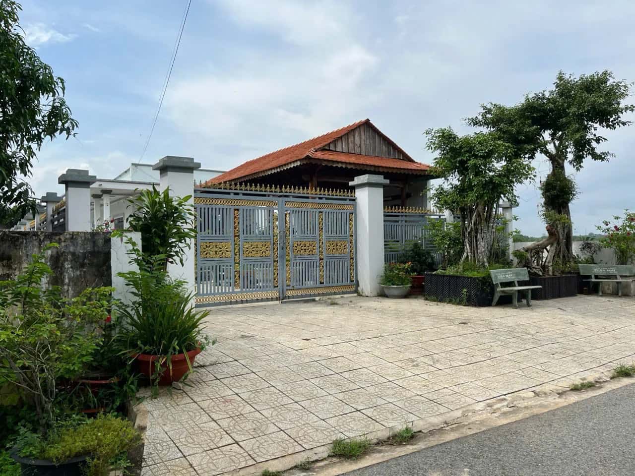 Bán nhà mặt tiền Đường Đoàn Văn Tiến Huyện Dầu Tiếng, Bình Dương – 2 phòng ngủ, giá 3.7 tỷ