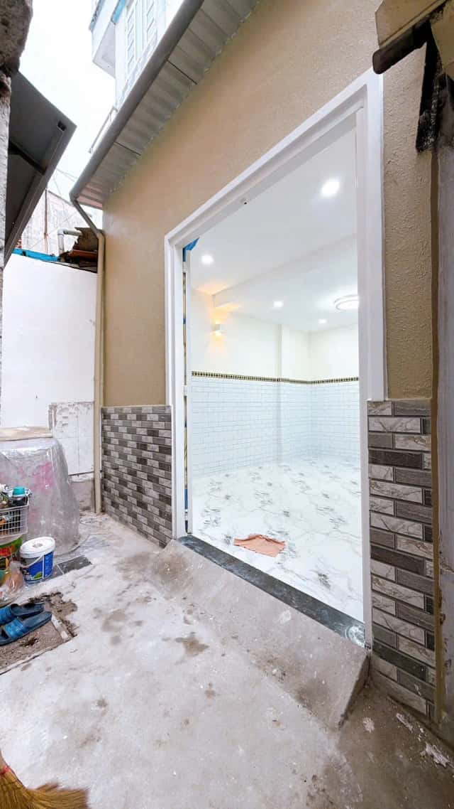 Bán nhà hẻm Bến Vân Đồn Quận 4, TP.HCM – 2 phòng ngủ, giá 3 tỷ