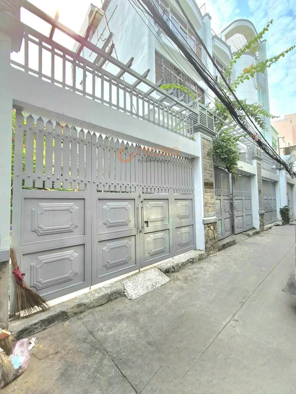 Bán nhà hẻm 985/8/5 đường Lạc Long Quân Quận Tân Bình, TP.HCM – 2 phòng ngủ, giá 5.9 tỷ Bán nhà hẻm 985/8/5 đường Lạc Long Quân Quận Tân Bình, TP.HCM – 2 phòng ngủ, giá 5.9 tỷ