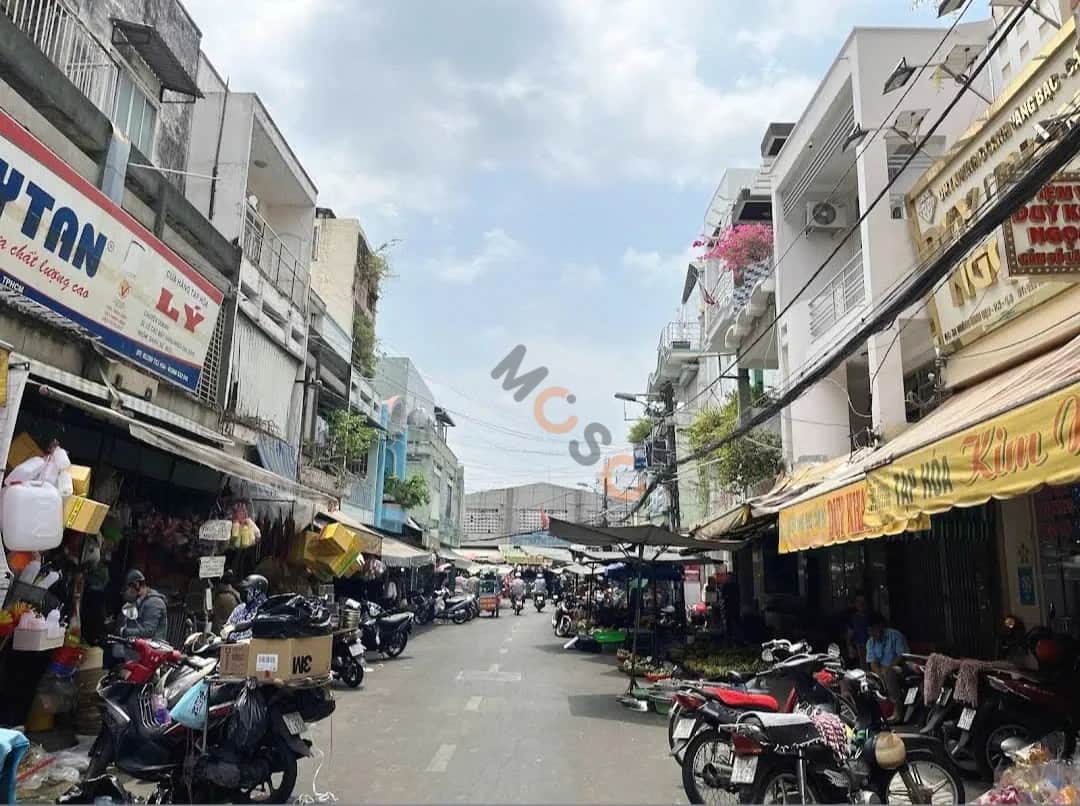 Bán nhà mặt tiền Đường Hoàng Minh Đạo Quận 8, TP.HCM – 3 phòng ngủ, giá 10.6 tỷ Bán nhà mặt tiền Đường Hoàng Minh Đạo Quận 8, TP.HCM – 3 phòng ngủ, giá 10.6 tỷ