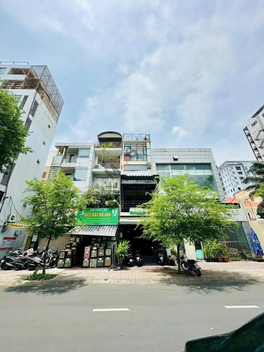 Bán nhà mặt tiền Võ Văn Tần Quận 10, TP.HCM – 3 phòng ngủ, giá 55 tỷ Bán nhà mặt tiền Võ Văn Tần Quận 10, TP.HCM – 3 phòng ngủ, giá 55 tỷ