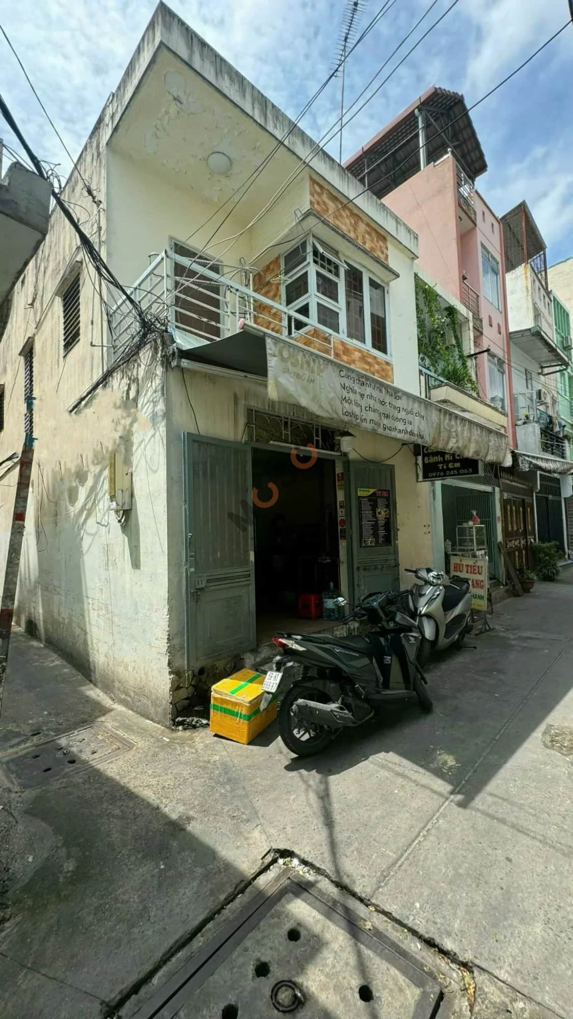 Bán nhà hẻm 958/86/1 Lạc Long Quân Quận Tân Bình, TP.HCM – 2 phòng ngủ, giá 5.7 tỷ Bán nhà hẻm 958/86/1 Lạc Long Quân Quận Tân Bình, TP.HCM – 2 phòng ngủ, giá 5.7 tỷ