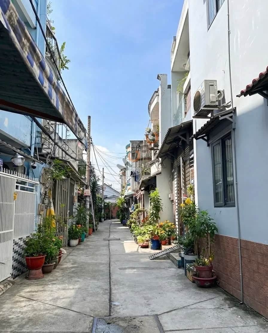 Bán nhà hẻm 103/72/18 Chiến Lược Quận Bình Tân, TP.HCM – 2 phòng ngủ, giá 3 tỷ