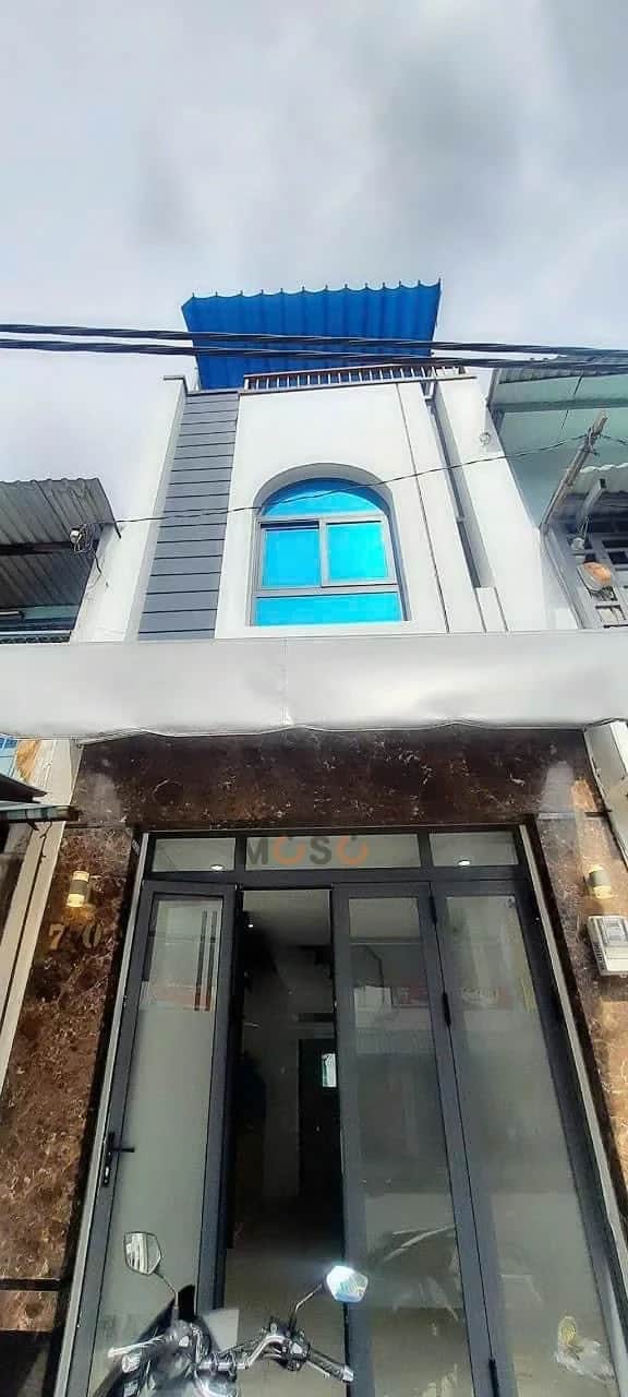 Bán nhà mặt tiền Đường Lạc Long Quân Quận Tân Bình, TP.HCM – 2 phòng ngủ, giá 6.1 tỷ Bán nhà mặt tiền Đường Lạc Long Quân Quận Tân Bình, TP.HCM – 2 phòng ngủ, giá 6.1 tỷ