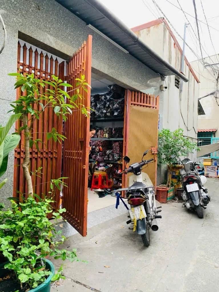 Bán nhà hẻm 126/9/15 Đông Hưng Thuận 42 Quận 12, TP.HCM – 2 phòng ngủ, giá 4.3 tỷ Bán nhà hẻm 126/9/15 Đông Hưng Thuận 42 Quận 12, TP.HCM – 2 phòng ngủ, giá 4.3 tỷ