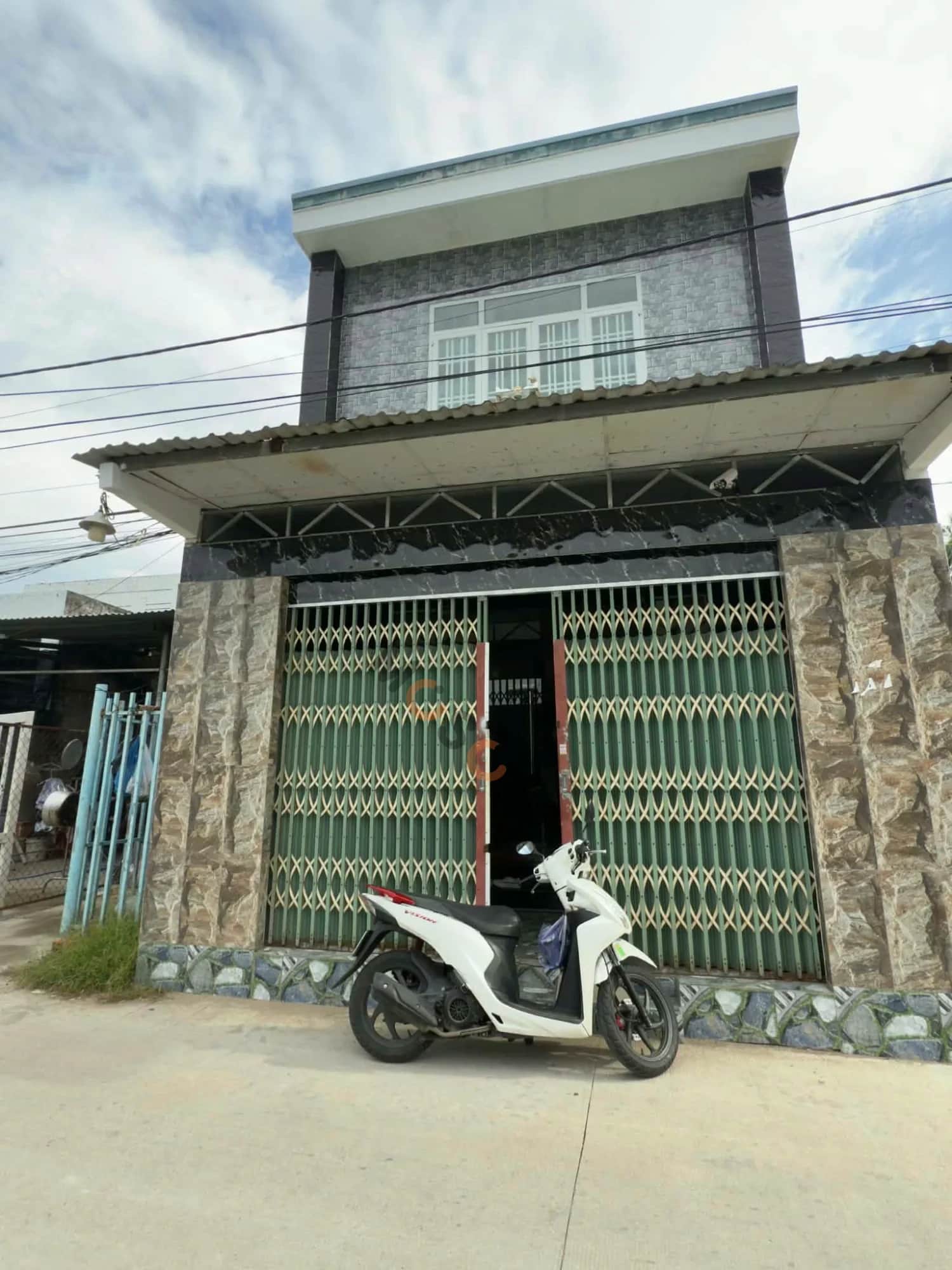 Bán nhà hẻm Thửa 114 - tờ 11, tổ 7C, khu phố 1, Đường Đại lộ Đồng Khởi Thành phố Bến Tre, Bến Tre – 3 phòng ngủ, giá 3.4 tỷ