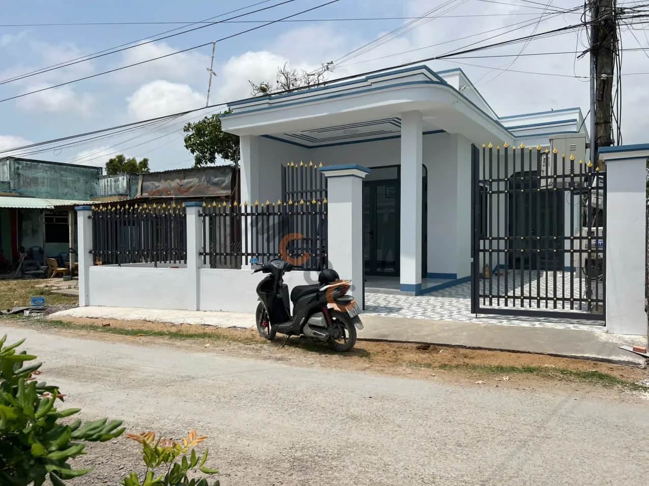 Bán nhà mặt tiền Thửa 49 - Tờ 114 Đường Liên ấp Giồng Lãnh 1 + 2 Huyện Gò Công Đông, Tiền Giang – 2 phòng ngủ, giá 1.5 tỷ