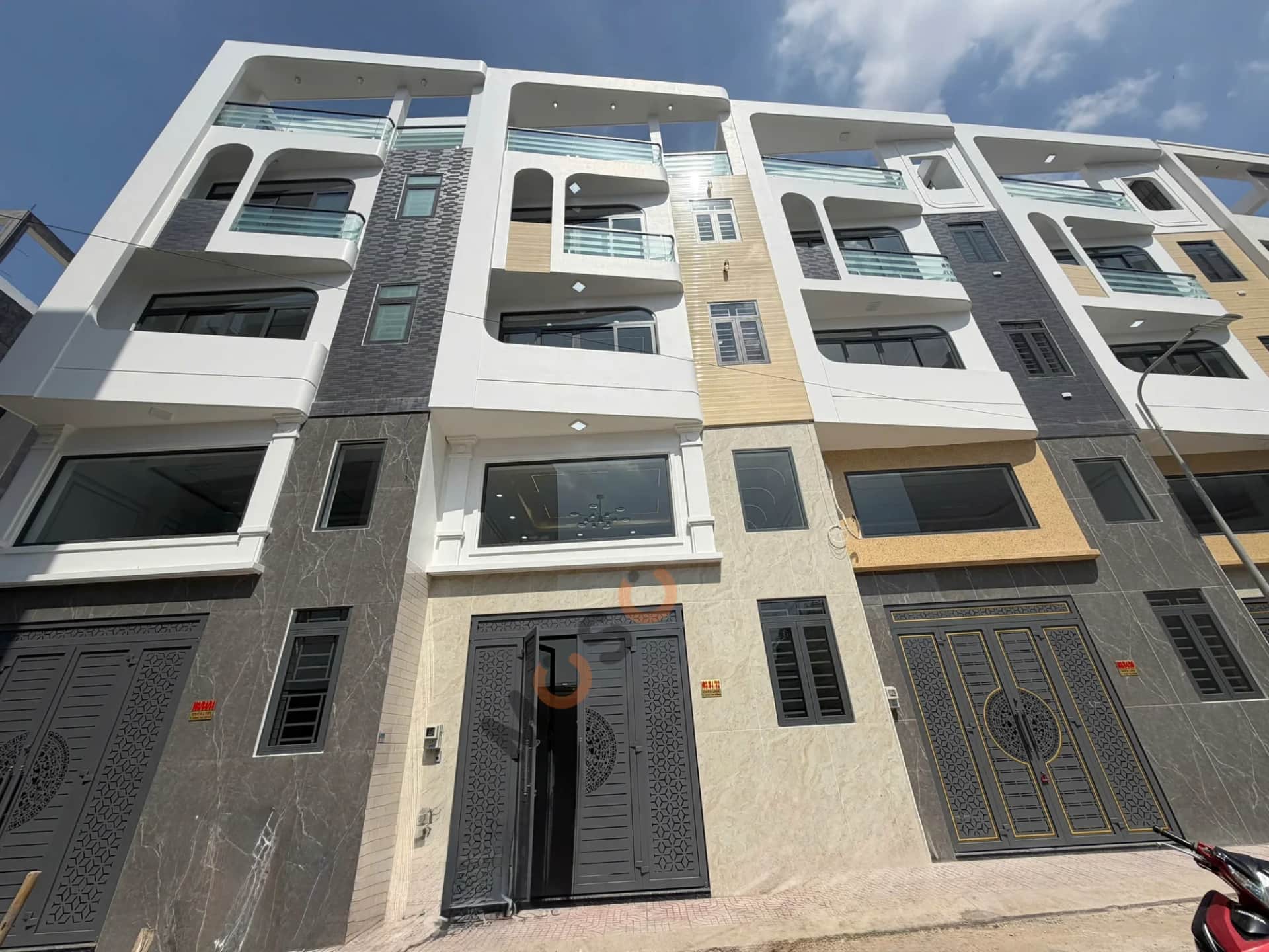 Bán nhà hẻm 103/84/28 Đường Chiến Lược Quận Bình Tân, TP.HCM – 4 phòng ngủ, giá 6.8 tỷ Bán nhà hẻm 103/84/28 Đường Chiến Lược Quận Bình Tân, TP.HCM – 4 phòng ngủ, giá 6.8 tỷ