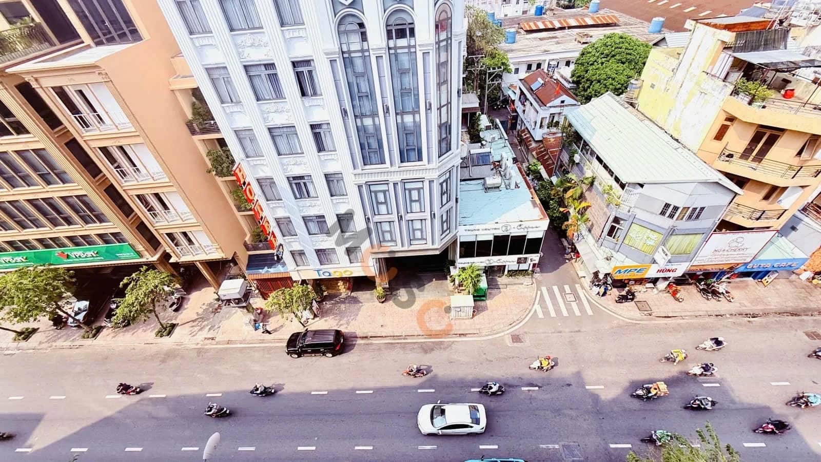 Bán nhà mặt tiền Đường Bạch Đằng Quận Tân Bình, TP.HCM – 13 phòng ngủ, giá 34 tỷ