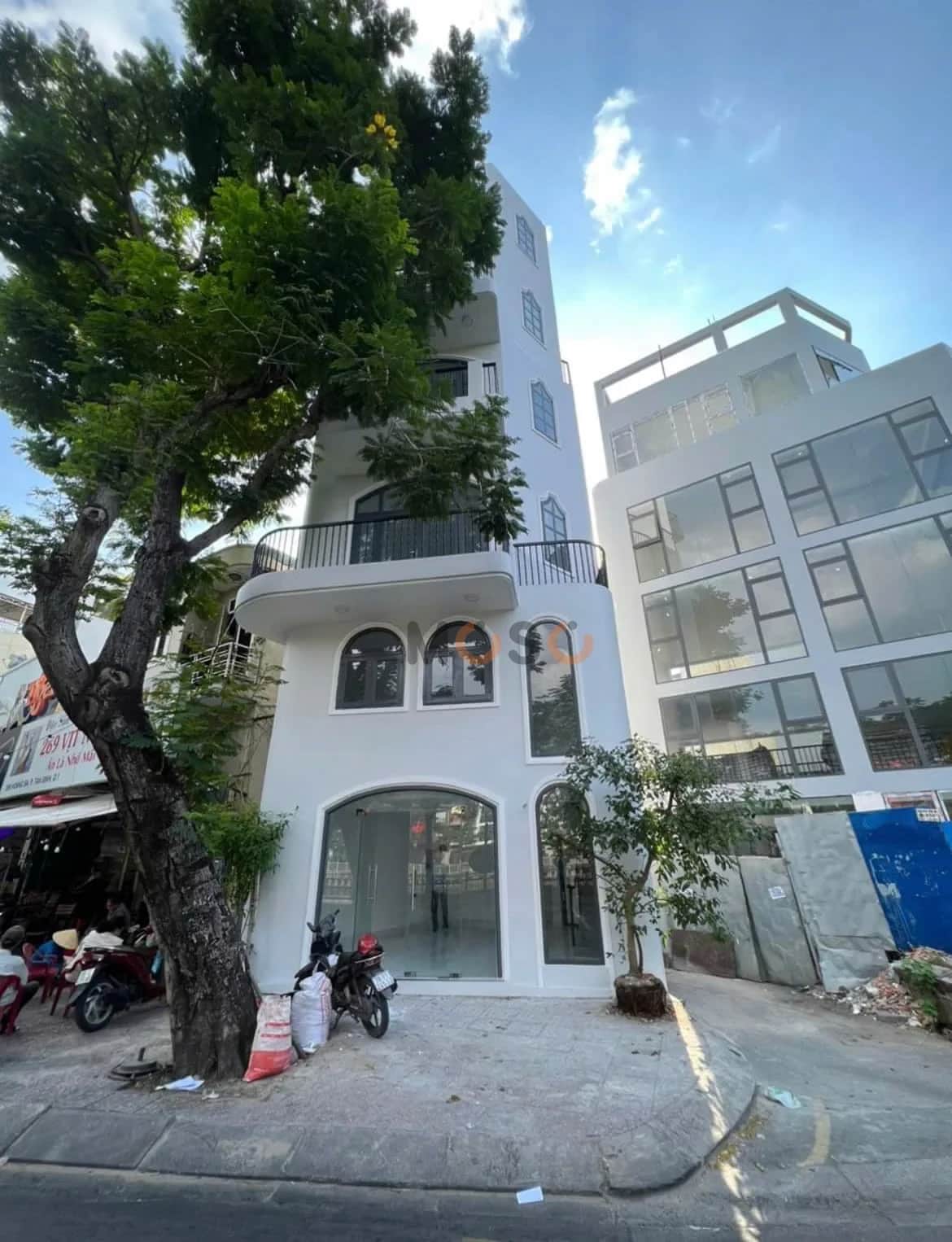 Main image
