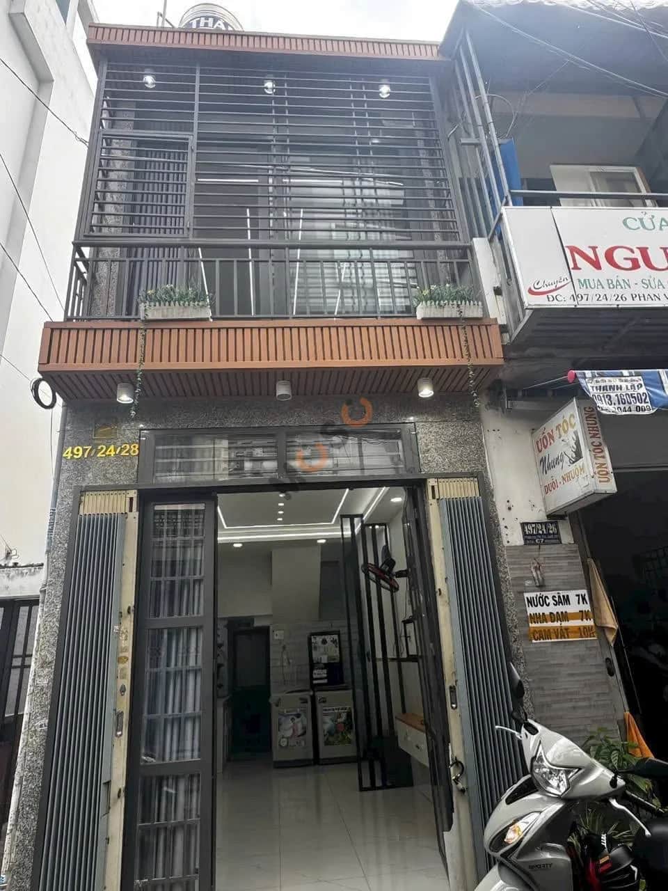 Main image