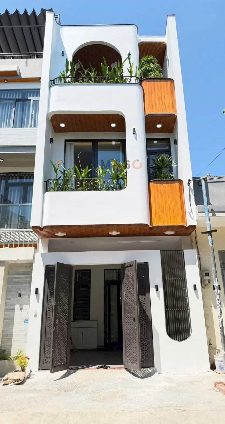 Bán nhà mặt tiền Lê Thiệt Quận Liên Chiểu, TP. Đà Nẵng – 4 phòng ngủ, giá 8.7 tỷ Bán nhà mặt tiền Lê Thiệt Quận Liên Chiểu, TP. Đà Nẵng – 4 phòng ngủ, giá 8.7 tỷ