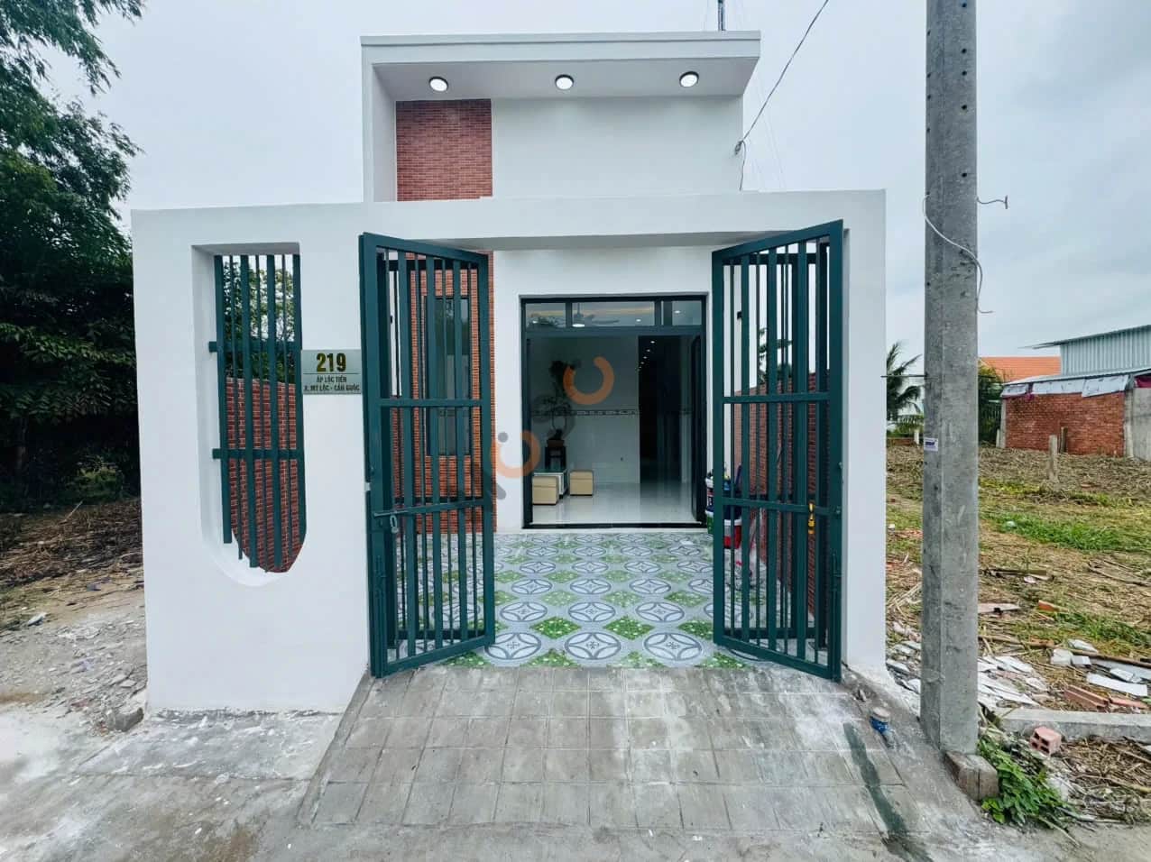 Main image