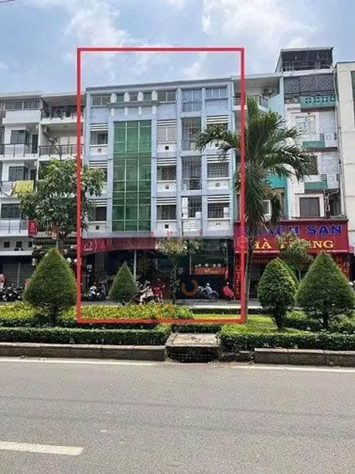 Cho thuê nhà mặt tiền Đường Phan Xích Long Phú Nhuận, TP.HCM – giá 250 triệu