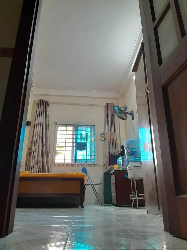 Cho thuê phòng trọ Hoàng Hoa Thám Ba Đình, Hà Nội – 1 phòng ngủ, giá 2.5 triệu
