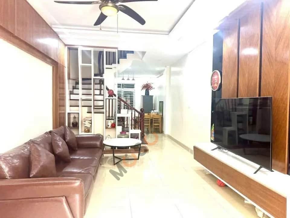 Cho thuê nhà hẻm Bùi Xương Trạch Khương Đình, Hà Nội – 4 phòng ngủ, giá 13 triệu