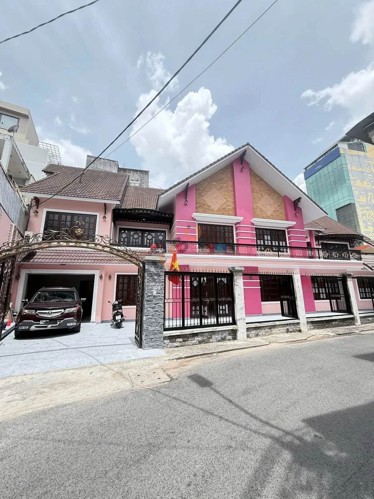 Main image
