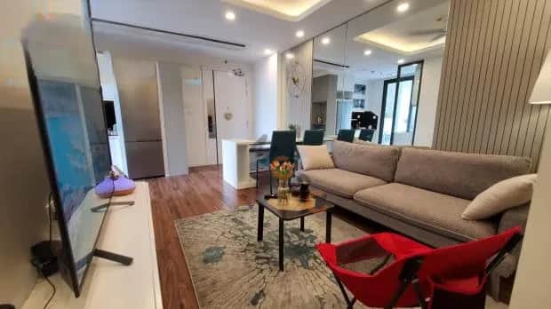 Cho thuê căn hộ chung cư Long Biên, Hà Nội – 2 phòng ngủ, giá 6.5 triệu