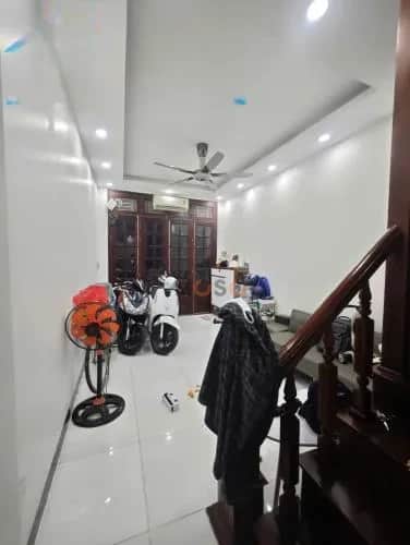 Cho thuê nhà hẻm Nguyễn Đức Cảnh Quận Hoàng Mai, Hà Nội – 4 phòng ngủ, giá 15 triệu