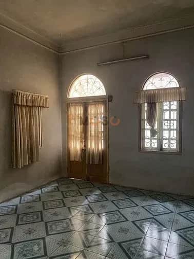 Cho thuê nhà hẻm Lạc Long Quân Tây Hồ, Hà Nội – 2 phòng ngủ, giá 6.5 triệu