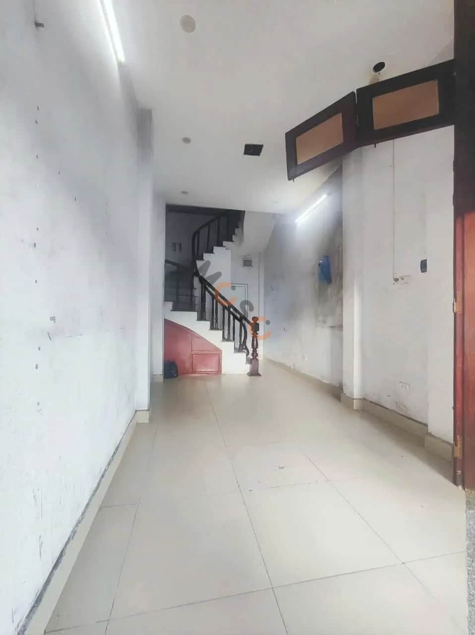 Cho thuê nhà mặt tiền Ba Đình, Hà Nội – 4 phòng ngủ, giá 13 triệu