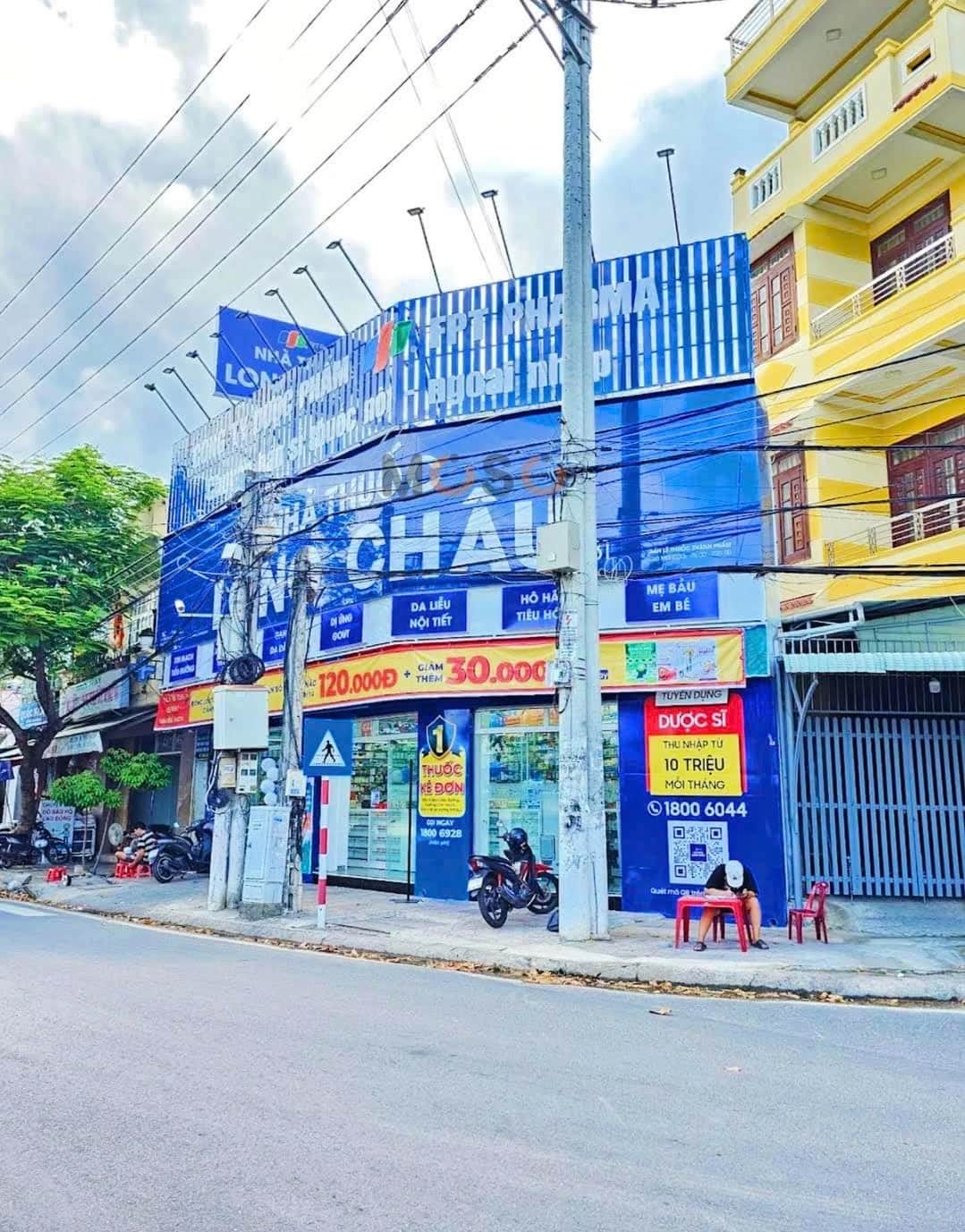 Bán nhà mặt tiền Đường Phạm Văn Đồng Thành phố Nha Trang, Khánh Hòa – 2 phòng ngủ, giá 9.3 tỷ Bán nhà mặt tiền Đường Phạm Văn Đồng Thành phố Nha Trang, Khánh Hòa – 2 phòng ngủ, giá 9.3 tỷ