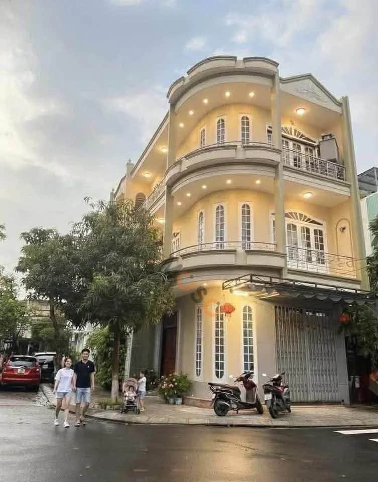 Bán nhà mặt tiền Bình Hòa 2 Quận Cẩm Lệ, TP. Đà Nẵng – 3 phòng ngủ, giá 8.4 tỷ