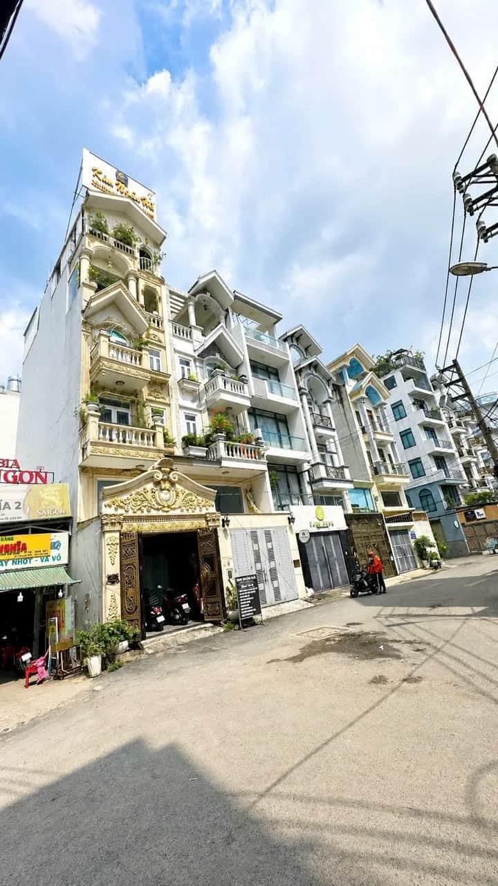 Bán nhà mặt tiền Dương Quảng Hàm Quận Gò Vấp, TP.HCM – 5 phòng ngủ, giá 12.6 tỷ Bán nhà mặt tiền Dương Quảng Hàm Quận Gò Vấp, TP.HCM – 5 phòng ngủ, giá 12.6 tỷ