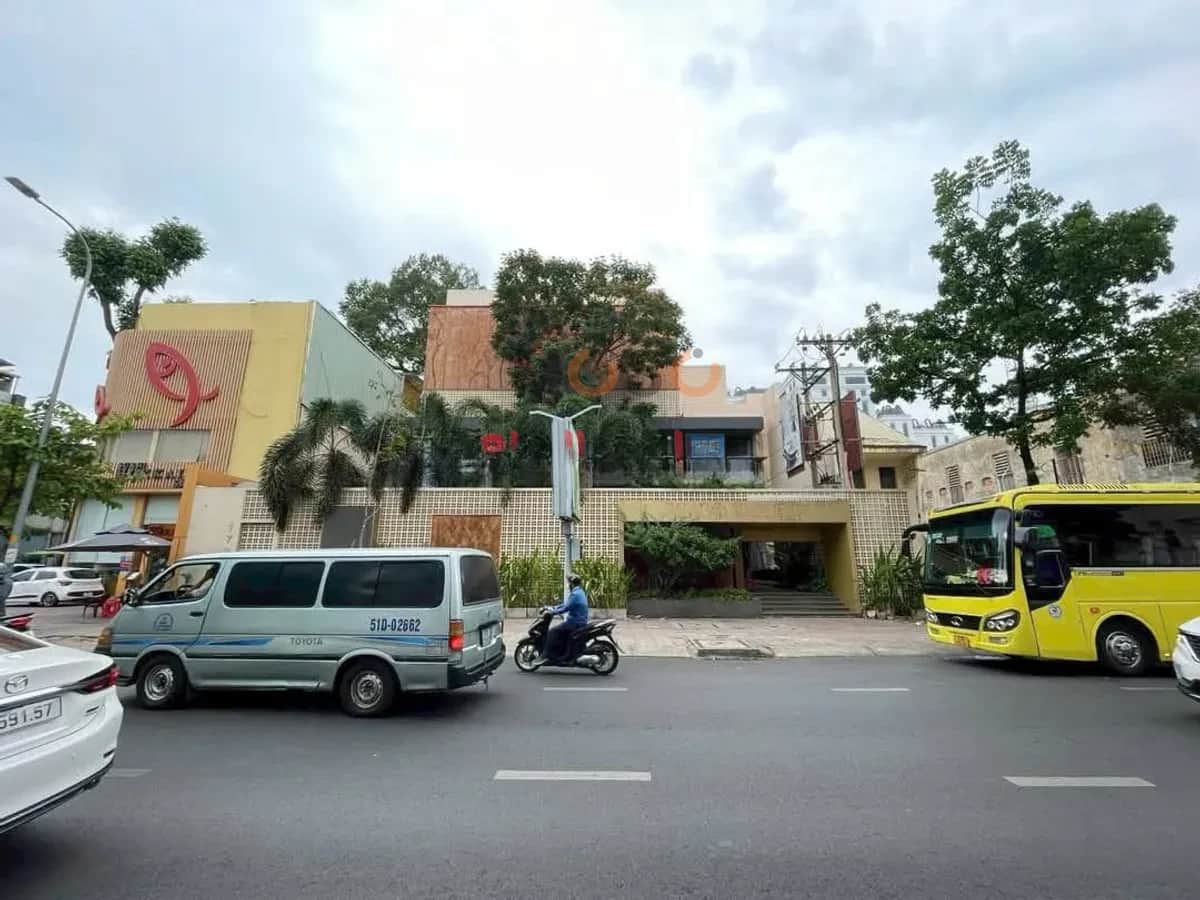 Cho thuê nhà mặt tiền Đường Nguyễn Đình Chiểu Quận 3, TP.HCM – giá 735 triệu