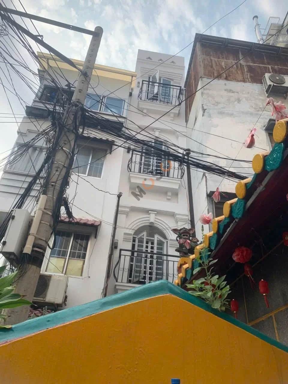 Bán nhà hẻm Phó Đức Chính Quận 1, TP.HCM – 2 phòng ngủ, giá 2.8 tỷ