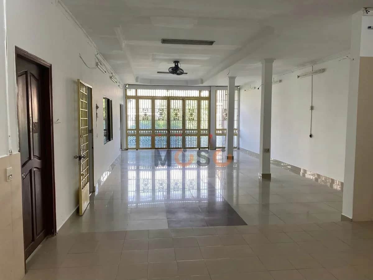 Cho thuê nhà mặt tiền Đường A4 Tân Bình, TP.HCM – giá 110 triệu