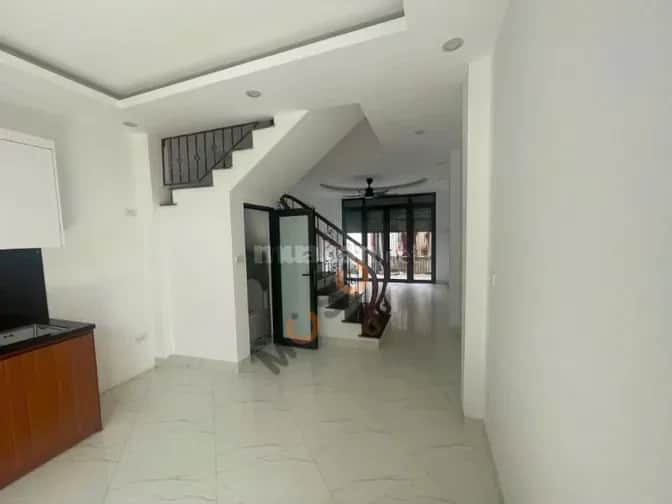 Cho thuê phòng trọ Phố An Dương Tây Hồ, Hà Nội – 4 phòng ngủ, giá 10.5 triệu