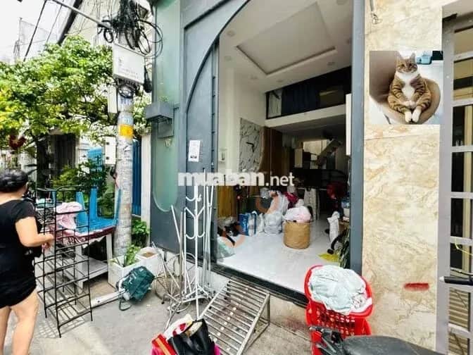 Cho thuê căn hộ chung cư Đường Xô Viết Nghệ Tĩnh Quận Bình Thạnh, TP.HCM – 3 phòng ngủ, giá 18.5 triệu