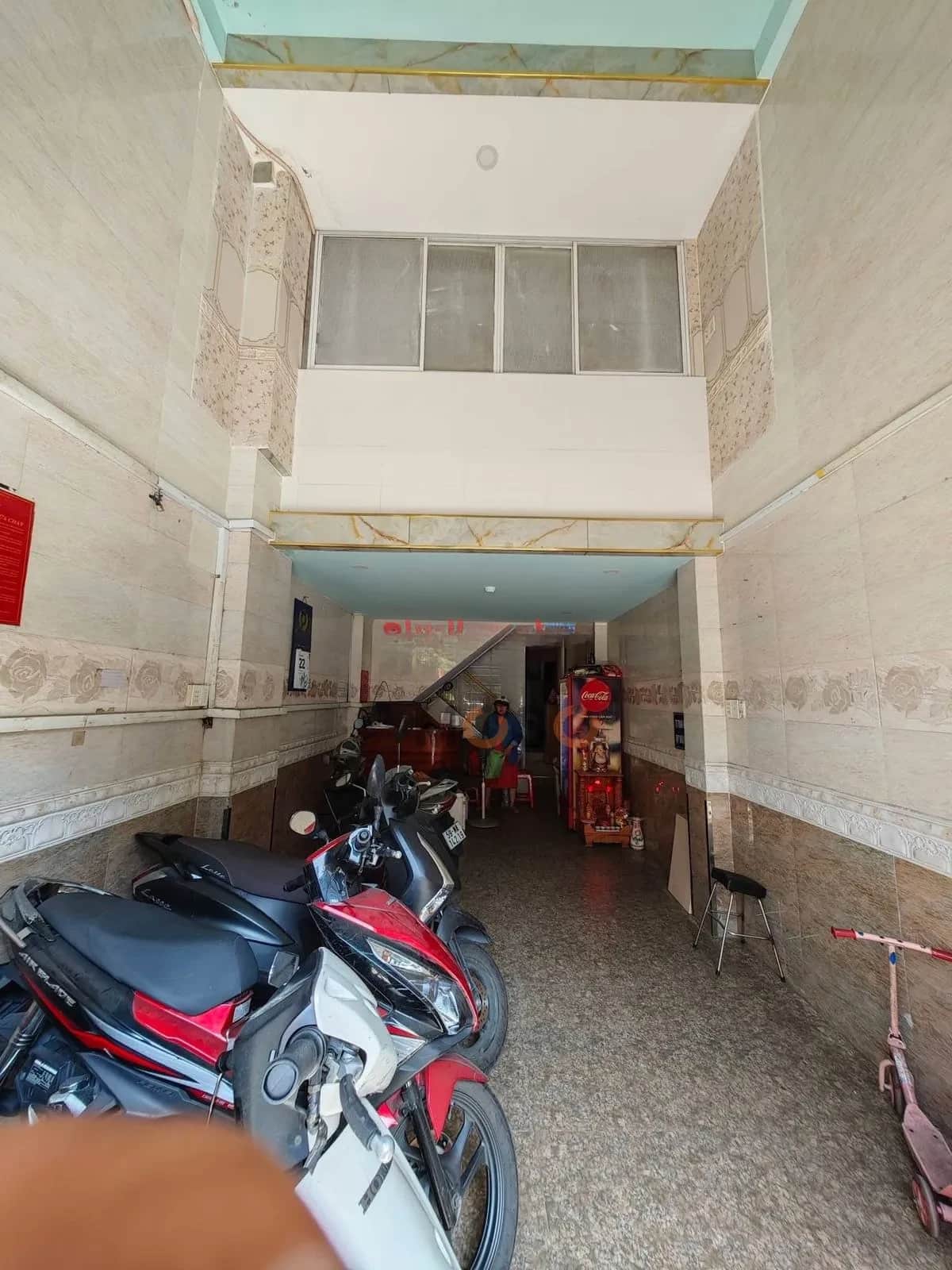 Cho thuê nhà mặt tiền Đường Hàn Hải Nguyên Quận 11, TP.HCM – 15 phòng ngủ, giá 50 triệu