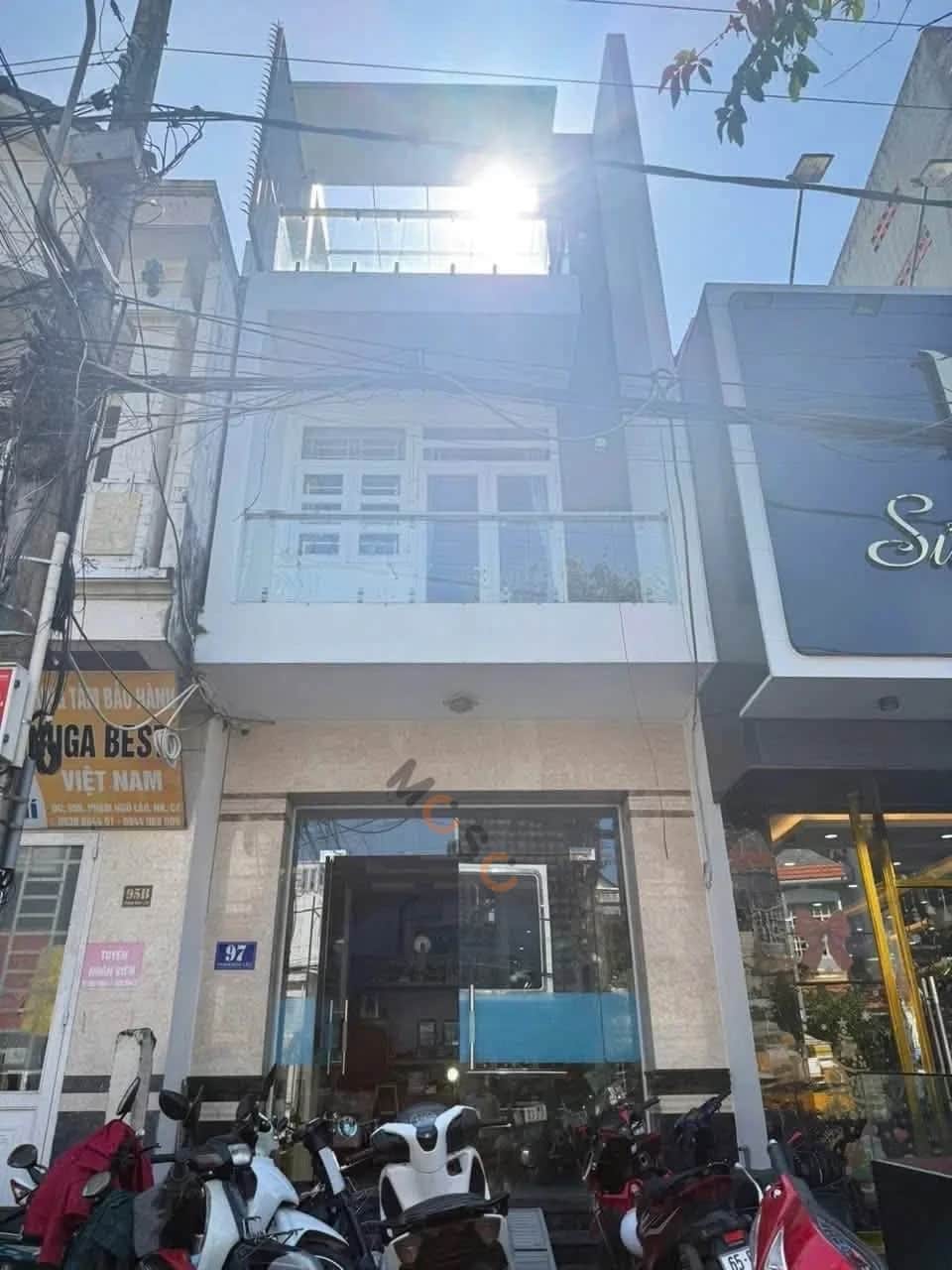 Bán nhà mặt tiền đường Phạm Ngũ Lão Quận Ninh Kiều, TP. Cần Thơ – 4 phòng ngủ, giá 8.2 tỷ