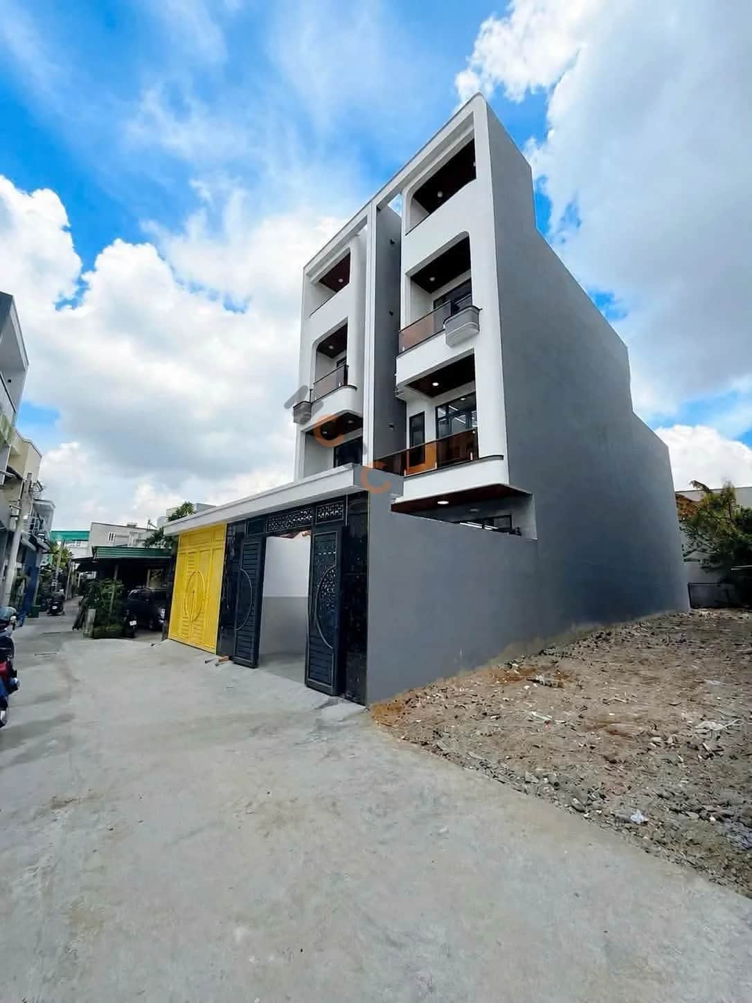 Bán nhà hẻm Đông Minh Thành phố Dĩ An, Bình Dương – 4 phòng ngủ, giá 6.8 tỷ
