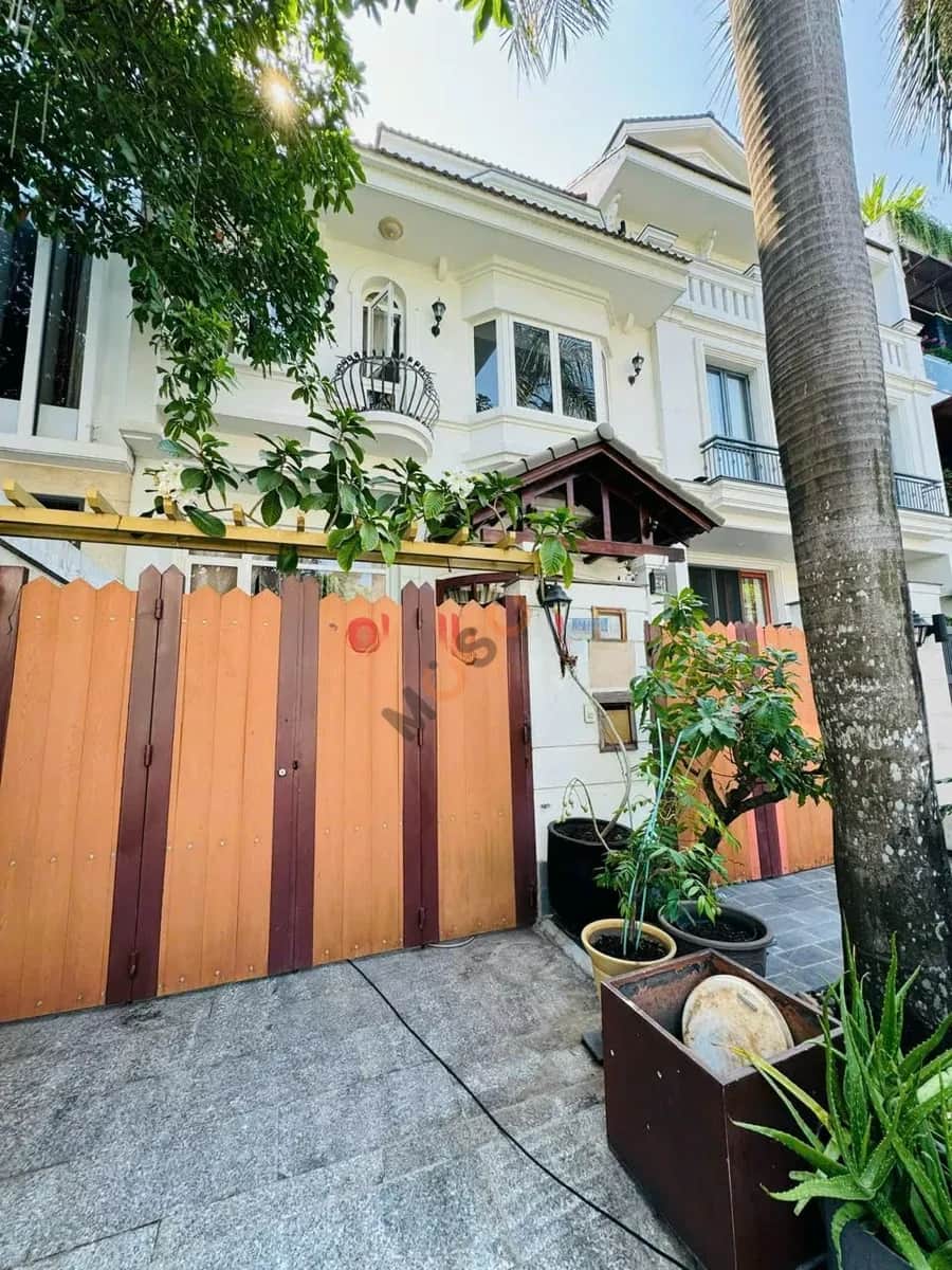 Cho thuê nhà hẻm Tân Thành Quận 7, TP.HCM – 4 phòng ngủ, giá 130 triệu