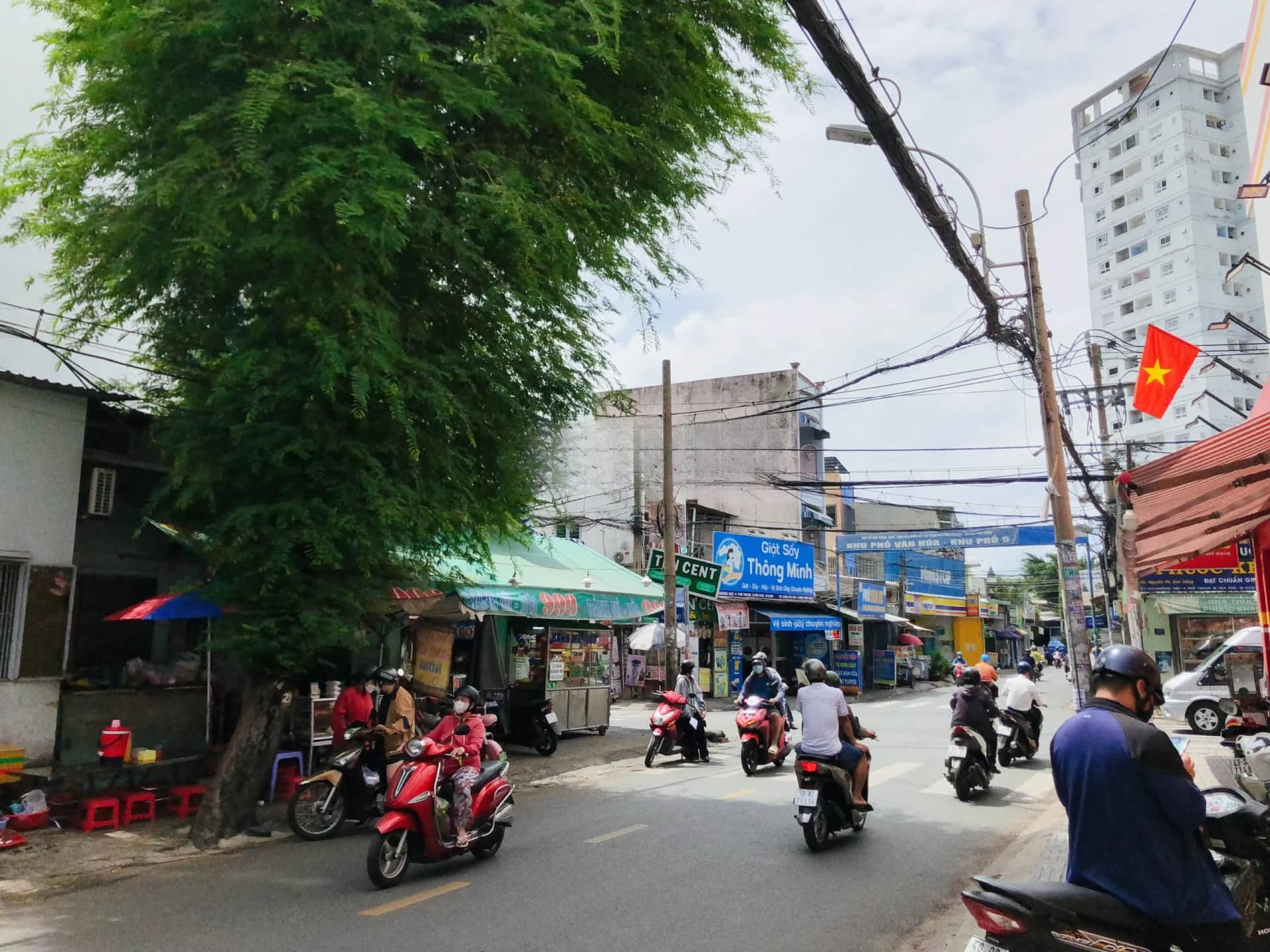 Bán nhà mặt tiền Trịnh Đình Trọng Quận Tân Phú, TP.HCM – 10 phòng ngủ, giá 43 tỷ Bán nhà mặt tiền Trịnh Đình Trọng Quận Tân Phú, TP.HCM – 10 phòng ngủ, giá 43 tỷ