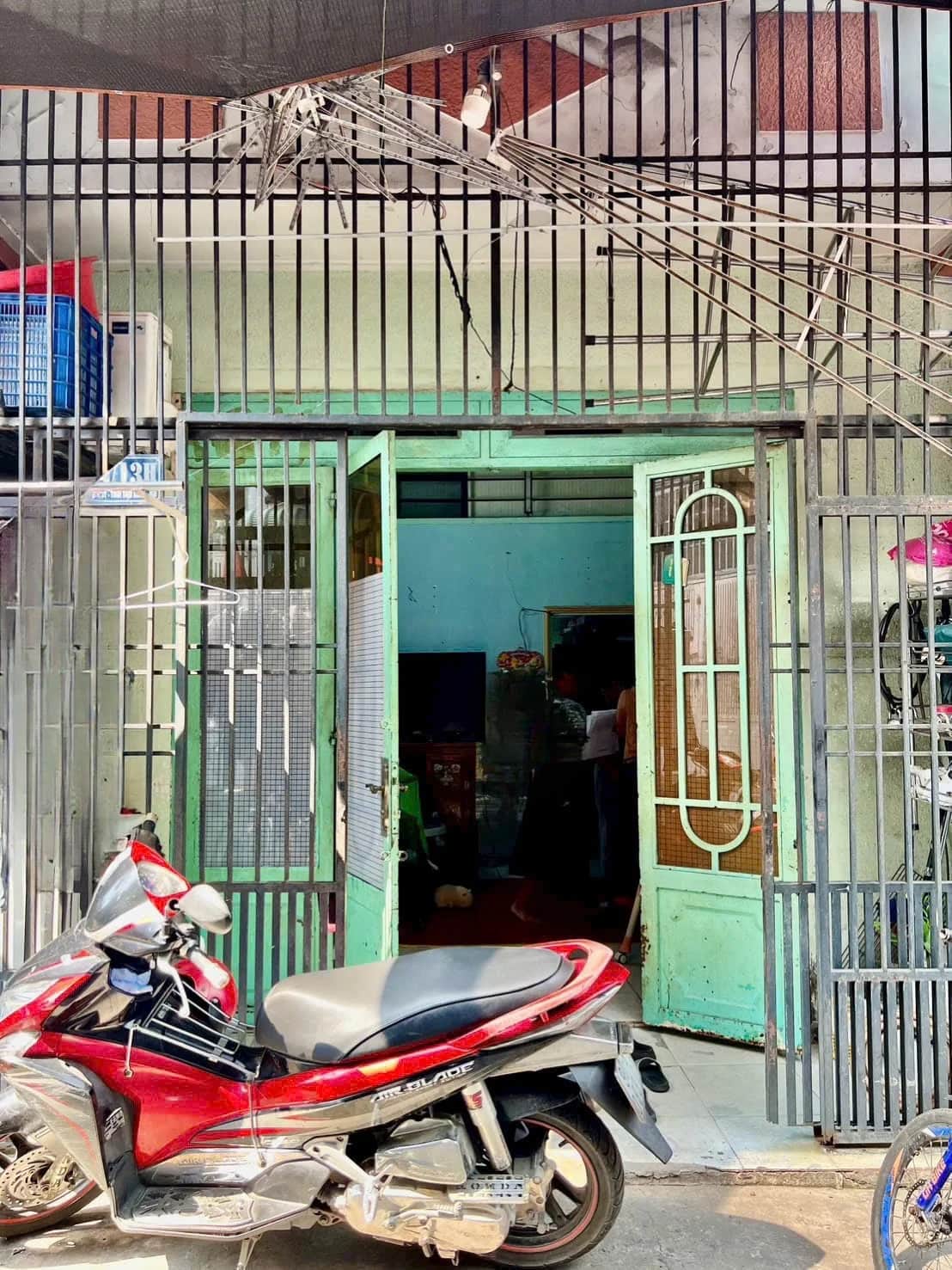 Bán nhà hẻm Trịnh Thị Miếng Huyện Hóc Môn, TP.HCM – 2 phòng ngủ, giá 3 tỷ Bán nhà hẻm Trịnh Thị Miếng Huyện Hóc Môn, TP.HCM – 2 phòng ngủ, giá 3 tỷ