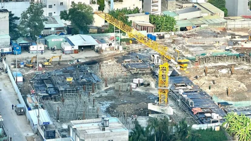 Vlasta Premier – Phú Thuận