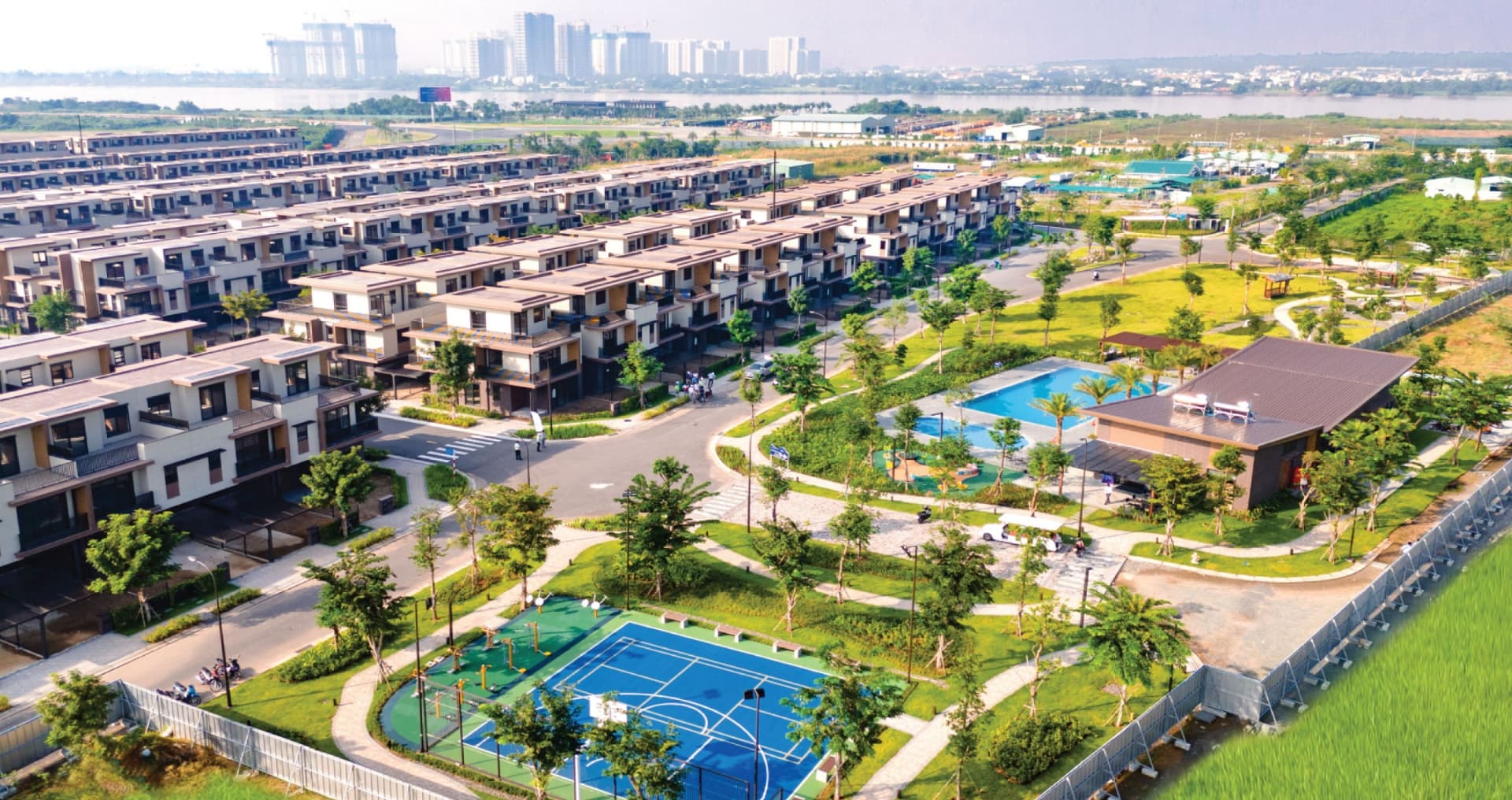 Izumi Gardenia toàn cảnh