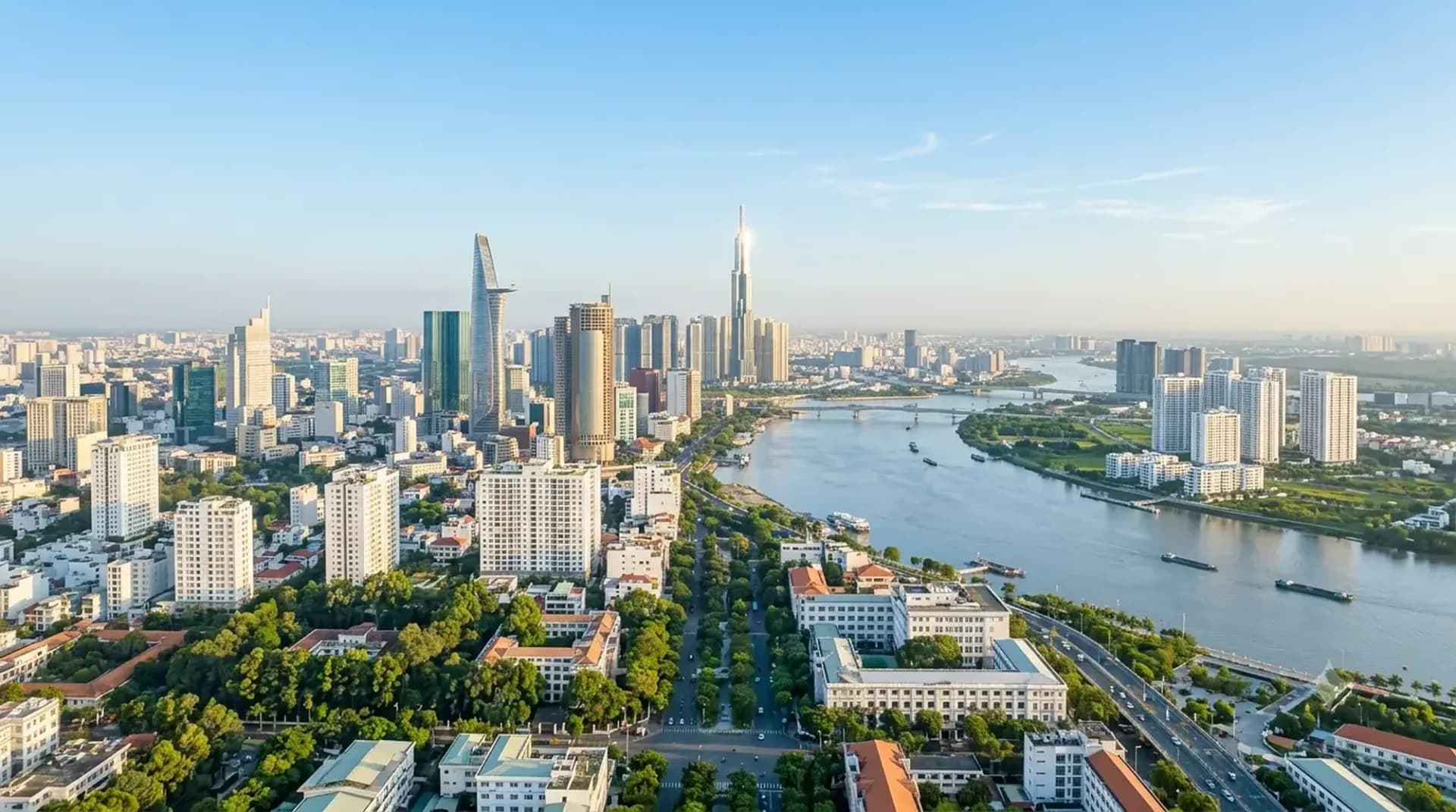 Toàn cảnh TP.HCM bên sông Sài Gòn